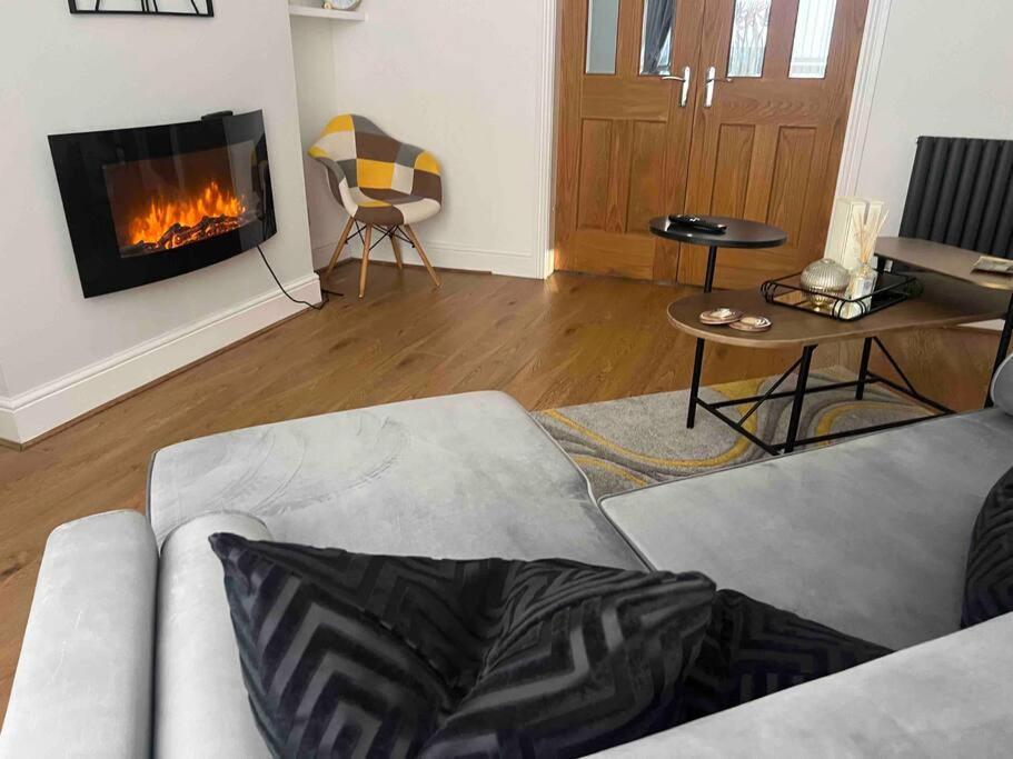 Anfield Home Sleeps 5 Close To Lfc Free Parking Ліверпуль Екстер'єр фото