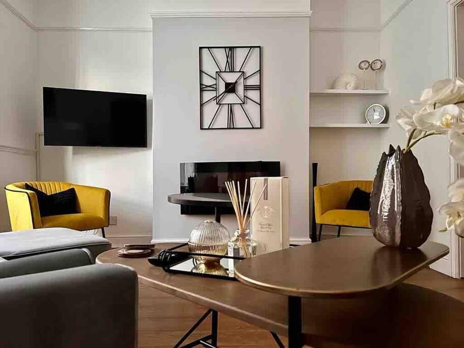 Anfield Home Sleeps 5 Close To Lfc Free Parking Ліверпуль Екстер'єр фото