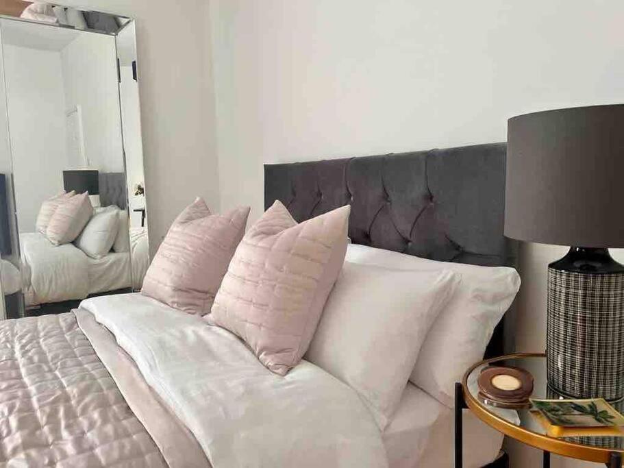 Anfield Home Sleeps 5 Close To Lfc Free Parking Ліверпуль Екстер'єр фото